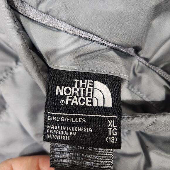 North Face Girls Mossbud Swirl Puffer Reversible Jacket XL (18) Gray Purple - Picture 3 of 12
